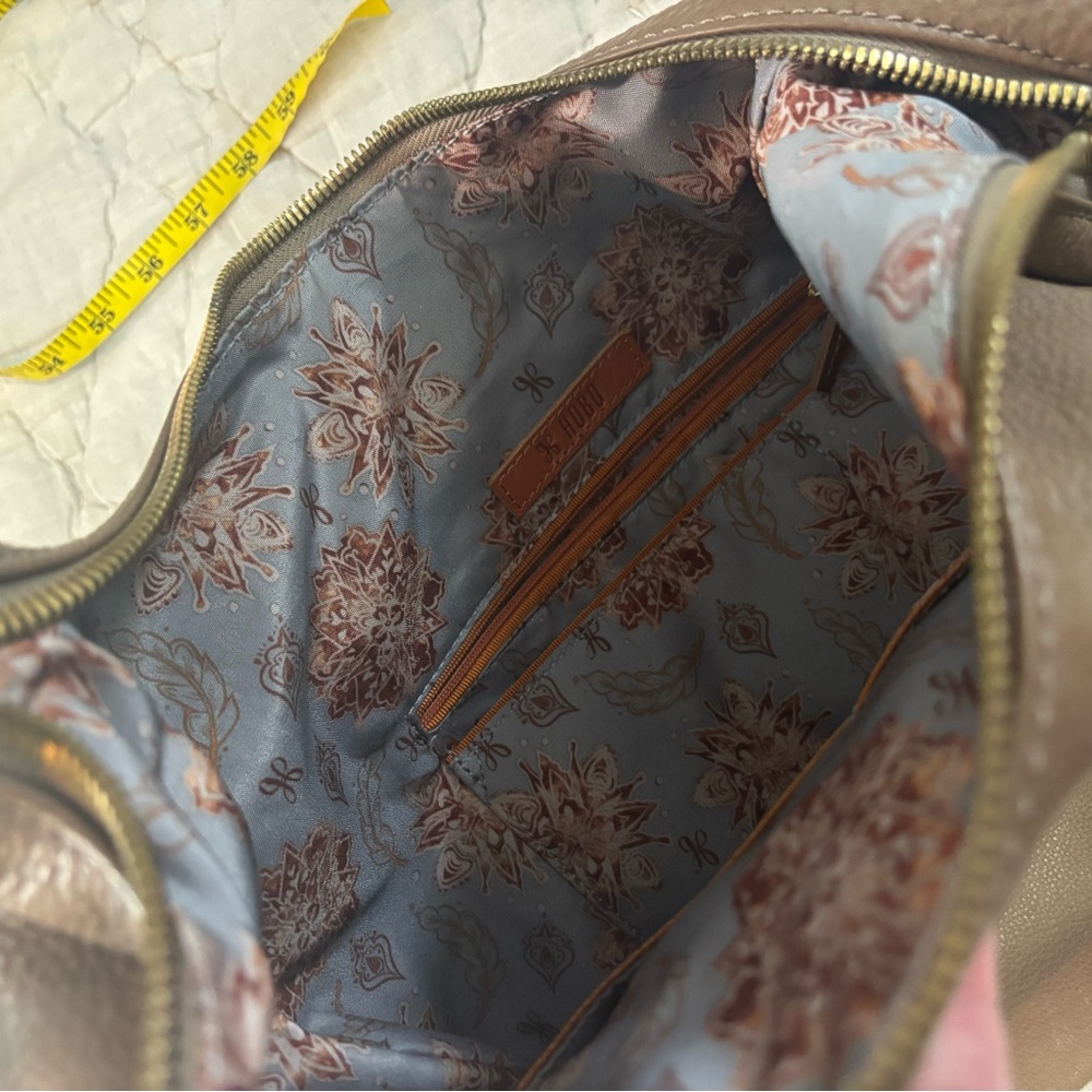 Hobo Entwine Leather Handbag - Picture 10 of 15